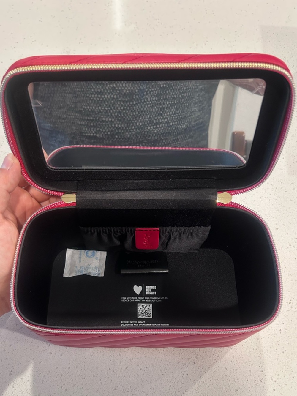 Saint Laurent Red Quilted Leather Makeup Case with Gold Zippers - Picture 3 of 6
